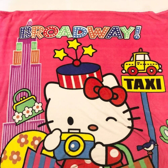Hello Kitty Broadway Fleece Blanket 73 x 60 Inch Size - Picture 11 of 16